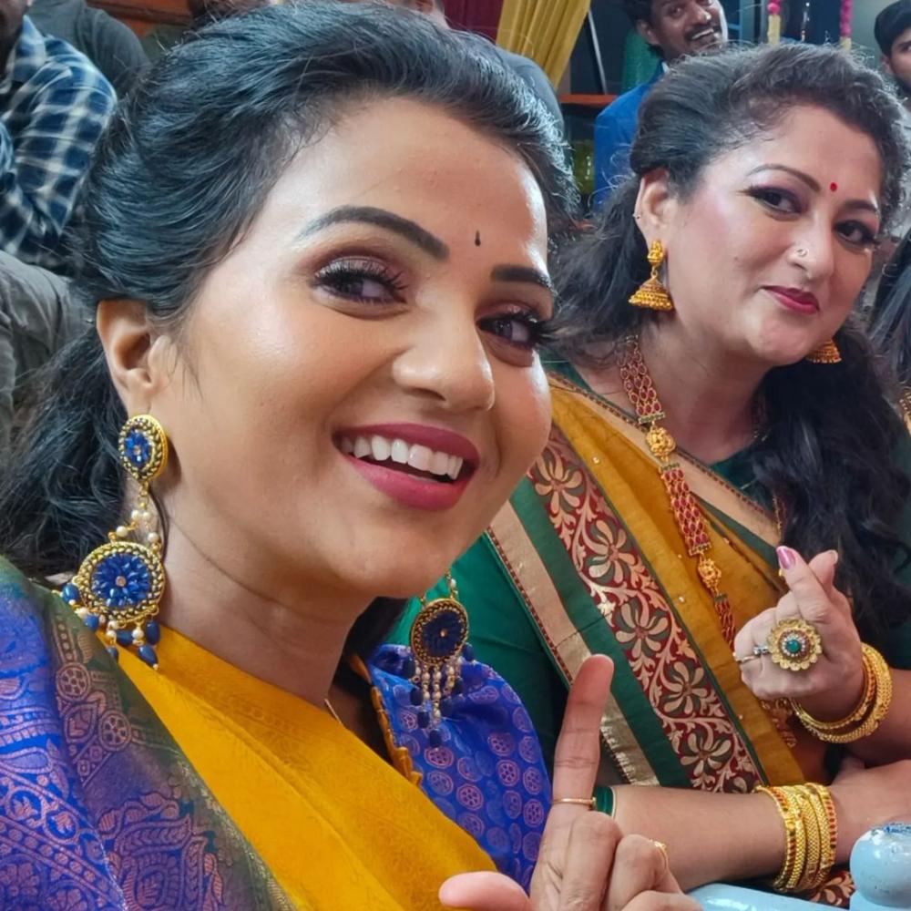 nenjathai-killathe-serial-photos